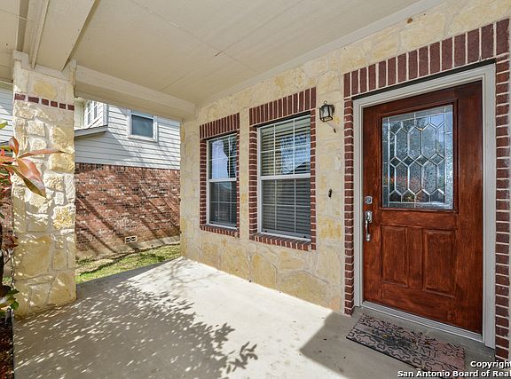 2nd image of 25606 Thomas Oaks
