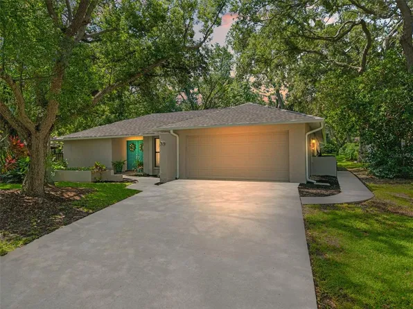 39 Bishop Creek Dr, Safety Harbor, FL 34695