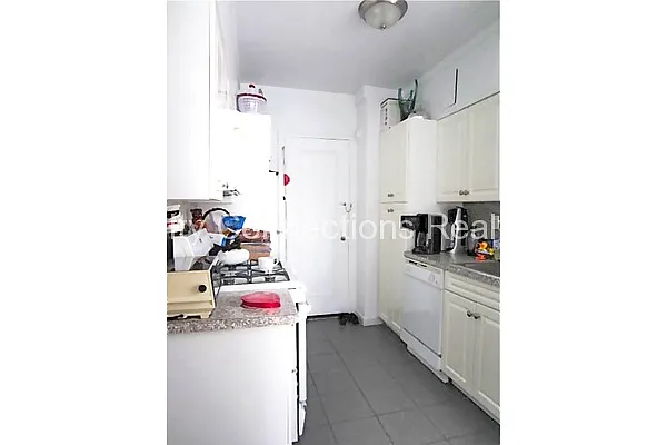 Rented by City Connections Realty | media 19