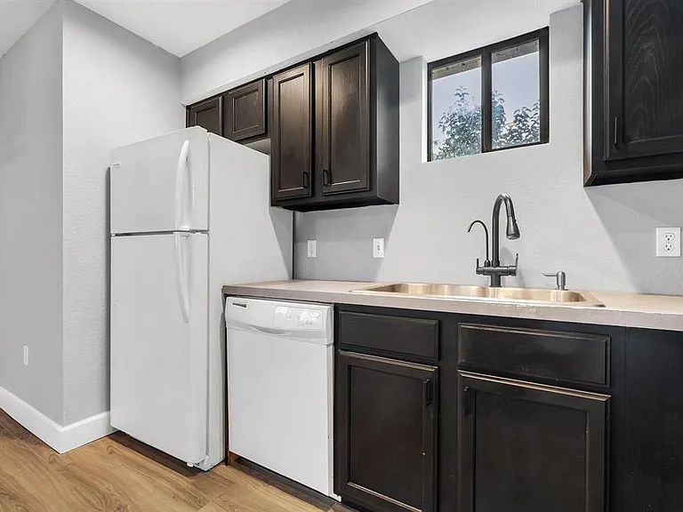 2322 Timber Oaks Ln — Photo 14