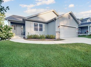 605 Hatch Lake Pkwy, Valparaiso, IN 46385