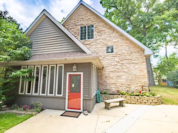 11747 E Gregg Blvd, Momence, IL 60954