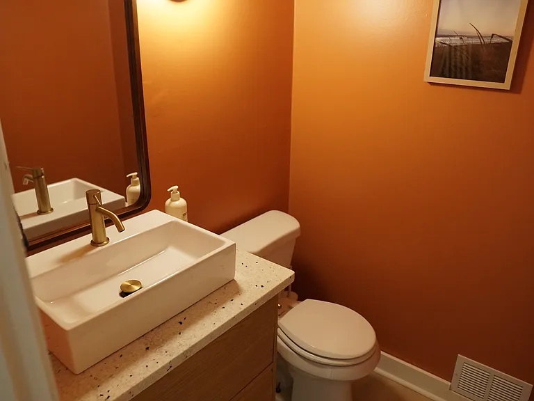 771 Tyrone Rd — Photo 9