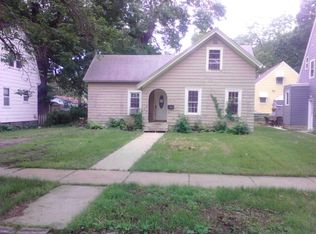 302 1st St SW, Austin, MN 55912