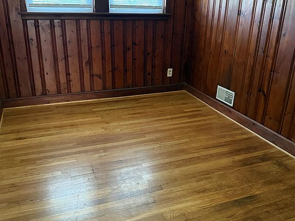 2nd image of 275 Fox Dr