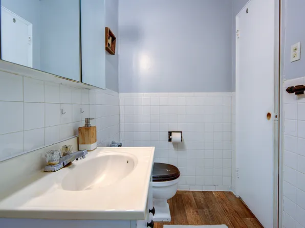 66-01 Burns Street image 22 of 28