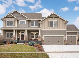 1659 Headwaters Ln, Woodbury, MN 55129