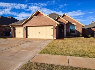 11733 SW 19th St, Yukon, OK 73099