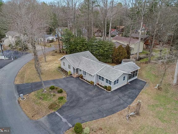 4th image of 23469 Marina Dr W