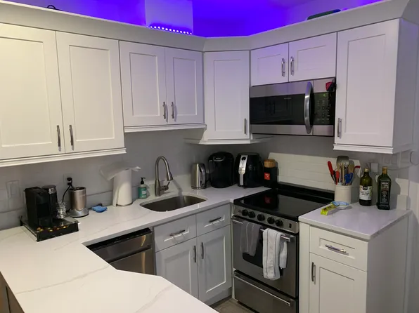 23 Temple St APT 4, Boston, MA 02114
