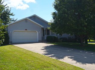 107 College Vw, Mount Carmel, IL 62863