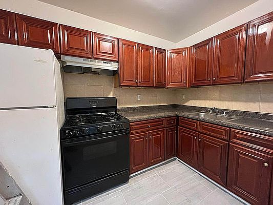 2nd image of 86-21 116th St #3