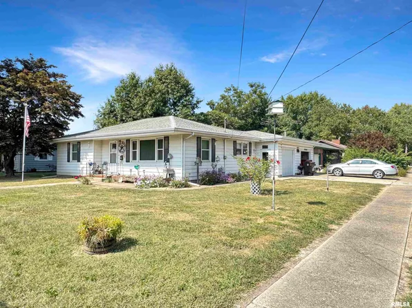 281 E Adams St, Rushville, IL 62681