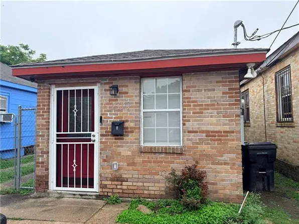 2123 Marigny St, New Orleans, LA 70117