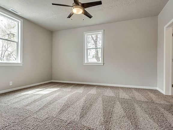 5th image of 165 E Baird Ave