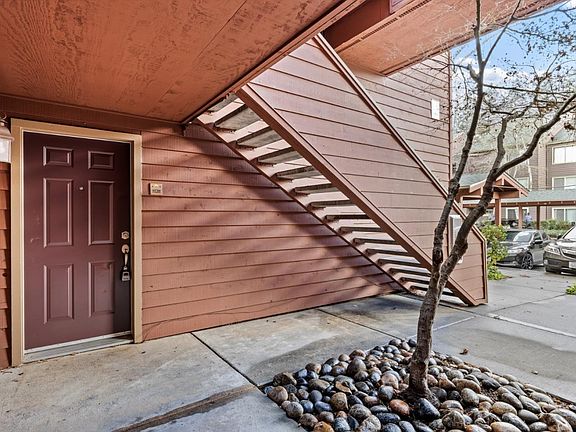 2nd image of 1128 Yarwood Ct