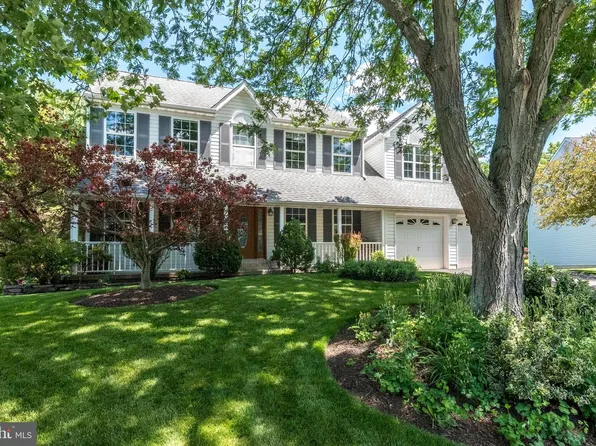 3447 Pin Oak Ln, Chalfont, PA 18914