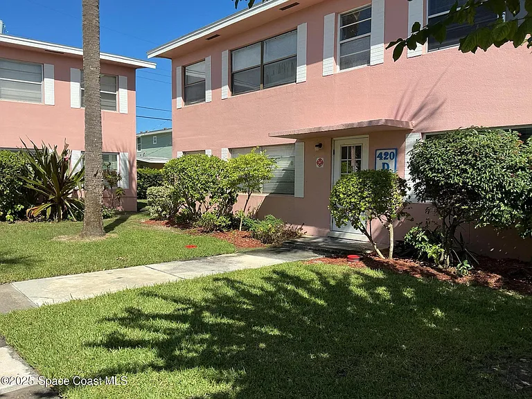 420 Monroe Ave #D202 — Photo 1