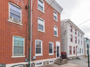 417 Conarroe St, Philadelphia, PA 19128