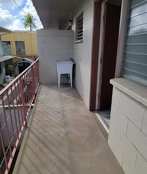1046 Wong Ho Ln — Photo 11