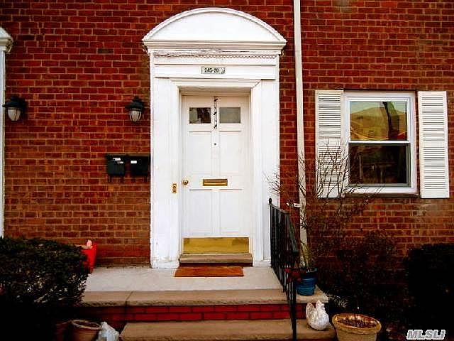 1st image of 24520 77th Cres