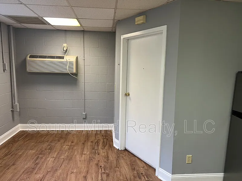 1 bed, 1.0 bath, $850 — Photo 2