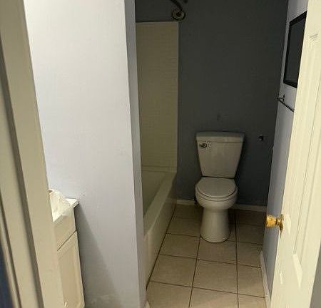 4th image of 3423 Spring Garden Rd APT 4