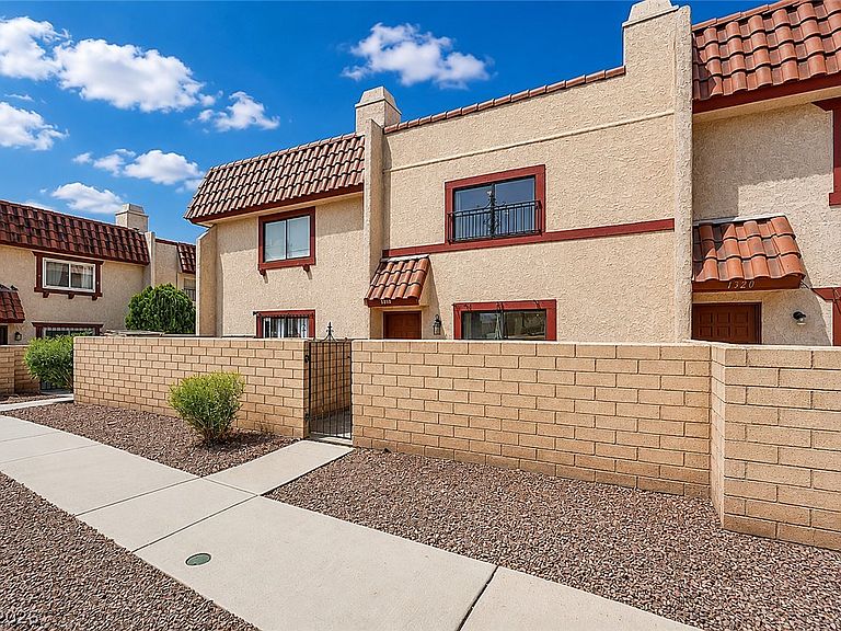 1324 Rawhide St, Las Vegas, NV