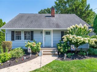 73 Sawyer Rd, Fairfield, CT 06824