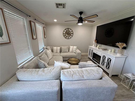 4th image of 501 Willowbrook Dr