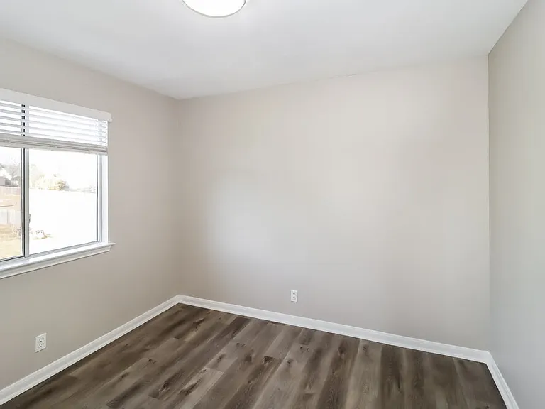 21013 Godolophin Ct — Photo 15