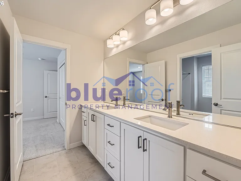 12935 SW Tabor Ter — Photo 14