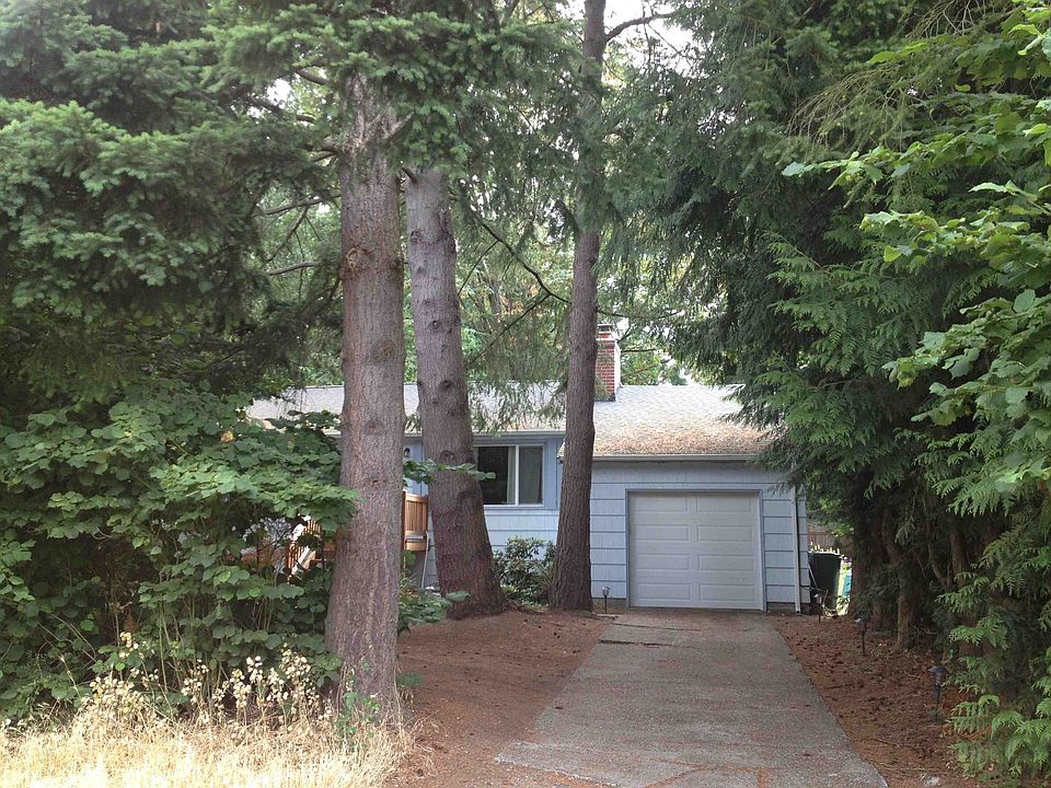 1st image of 10810 12th Ave NE