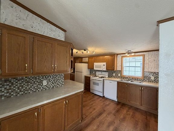 3rd image of 29490 Vinewood Ln #277