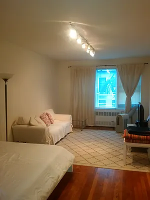 Rented by Bond New York | media 19