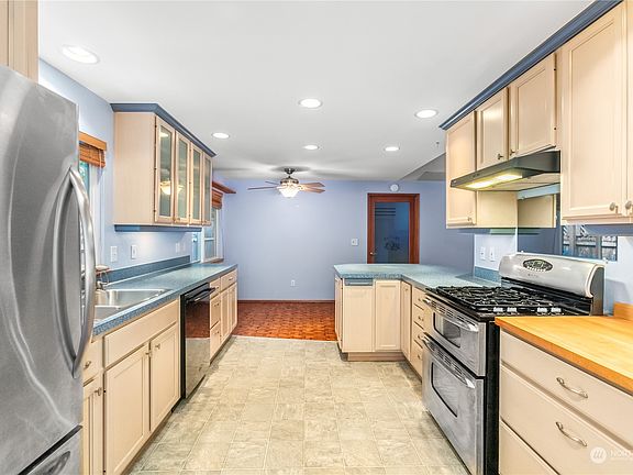 3rd image of 3023 SE Berger Lane