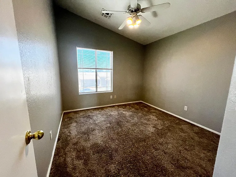 1631 N Garrett Dr — Photo 38