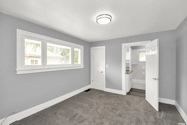 2849 Liberty Ave — Photo 5
