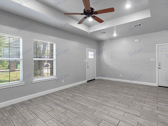 5th image of 3411 Pickett St