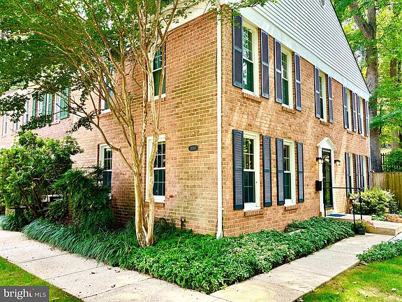 3rd image of 11301 Palisades Ct