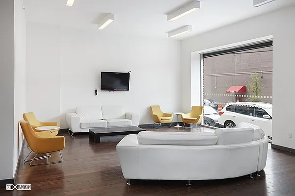 Sold by Citi Habitats | media 25