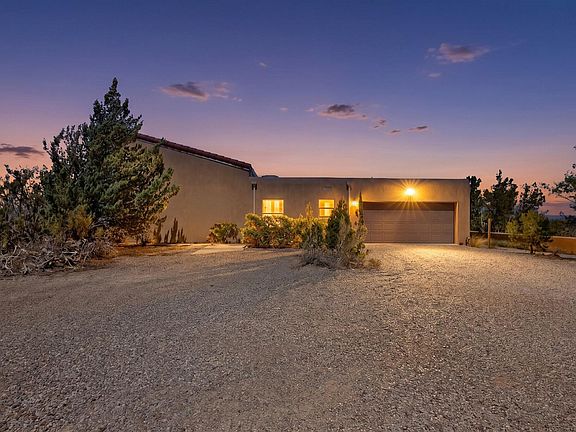 4th image of 47 Yucca Ln