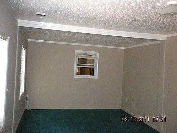 3rd image of 102 Woodglen Dr