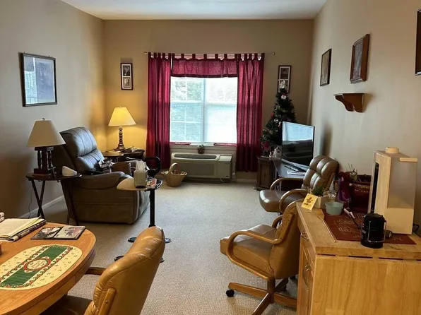 9309 Richmond Rd, West Milford, NJ 07480