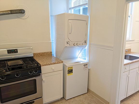 5th image of 1570-1580 Hayes St #1572