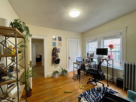 landlord_unit_photo_65859664_7