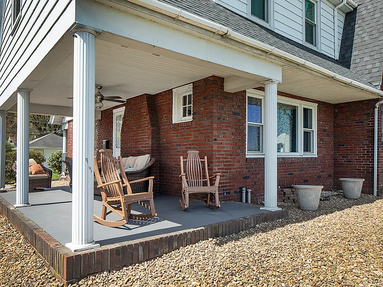406 N Front St — Photo 22