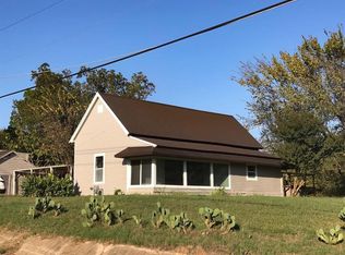 512 W Cotter Ave, Alvarado, TX 76009