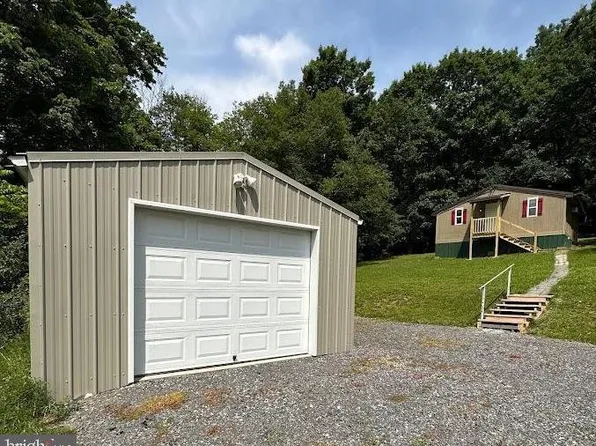 1572 Veterans St, Beccaria, PA 16616