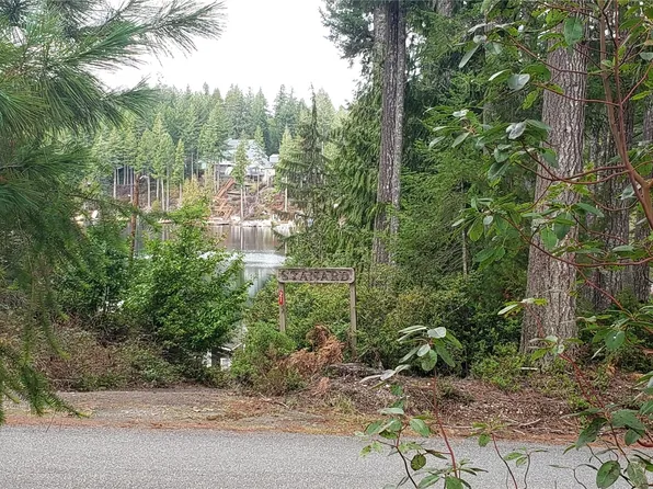 40 NE Rhododendron Boulevard, Tahuya, WA 98588